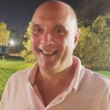 MD, PhD ΔΙΕΥΘΥΝΤΗΣ ΧΕΙΡΟΥΡΓΙΚΟΥ ΤΜΗΜΑΤΟΣ